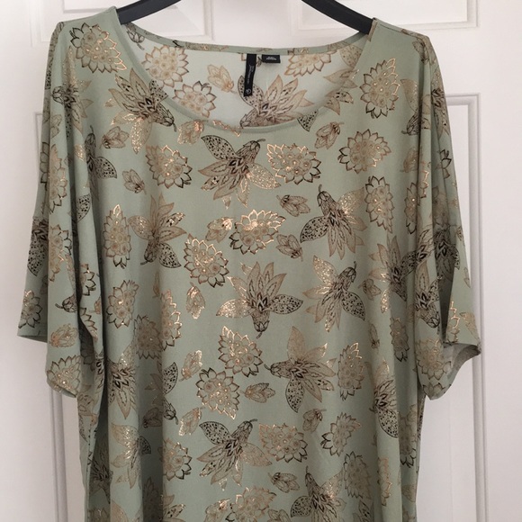 New Directions Women’s Top Petite XL Light Green Copper tone lines Short Sleeves - Picture 3 of 9